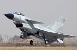 开云体育在线-绝杀与传奇，威廉姆斯最后一圈逆袭，佩雷兹达成4000圈历史里程碑