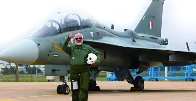 法国羽毛球队横扫印度羽毛球队，陶菲克关键制胜的简单介绍