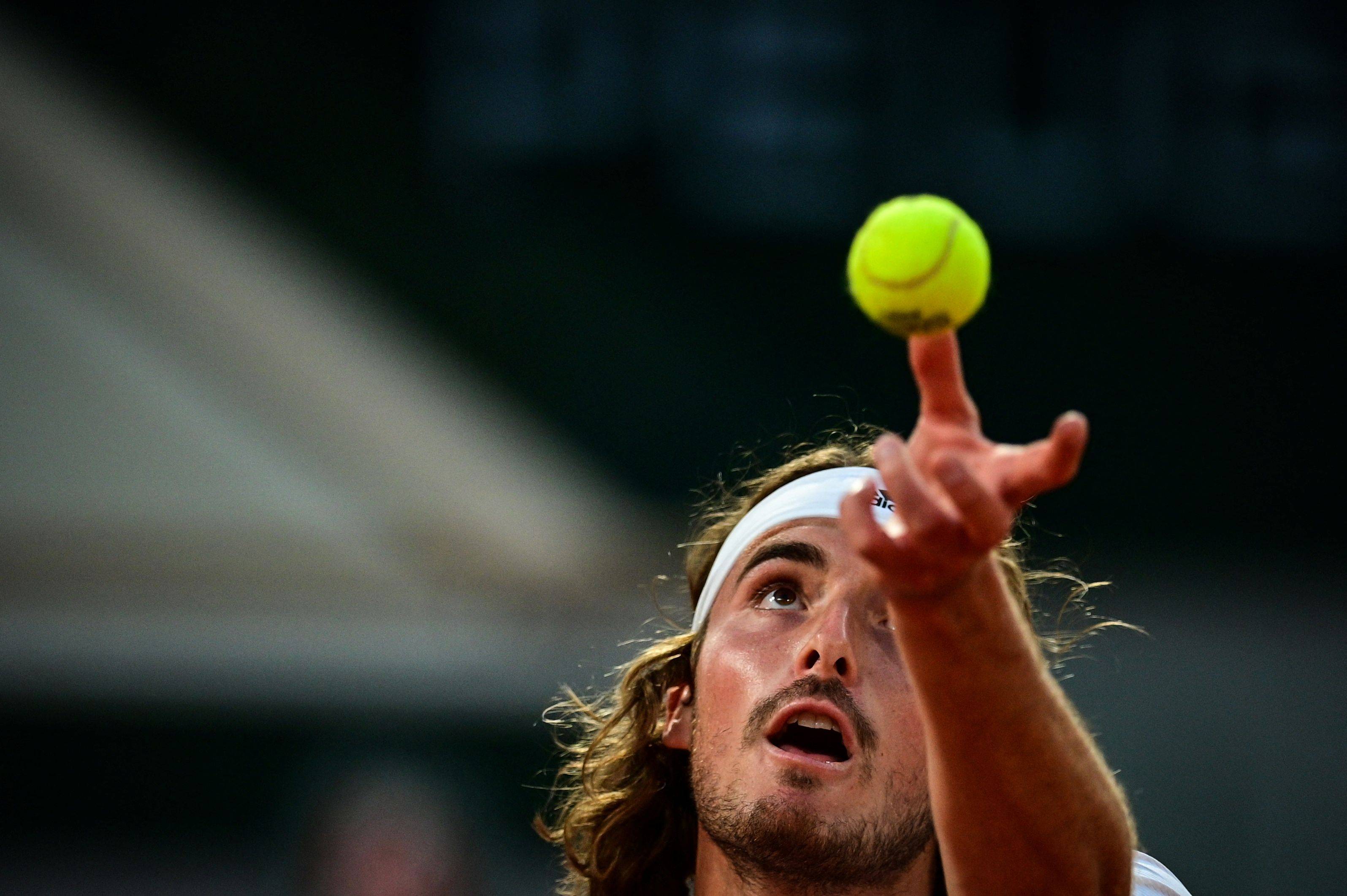 法国网球队横扫英国网球队,西西帕斯一己之力扛起全队 法国网球队横扫英国网球队,西西帕斯一己之力扛起全队