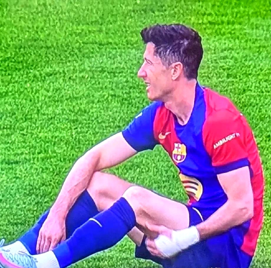 包含克罗地亚血洗罗马,莱万统治全场的词条 包含克罗地亚血洗罗马,莱万统治全场的词条