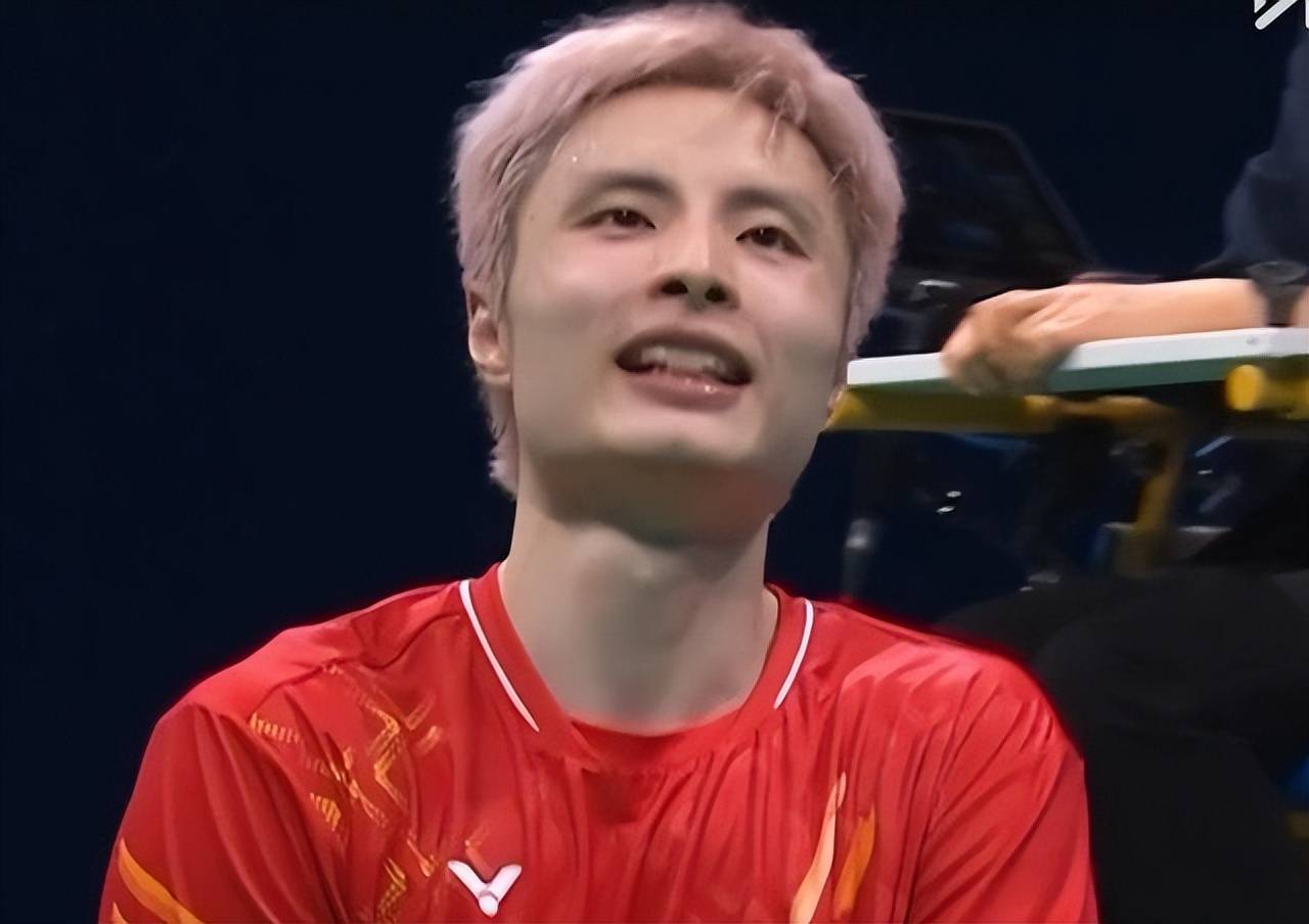 泰国队翻盘法国队,石宇奇刷新纪录 泰国队翻盘法国队,石宇奇刷新纪录