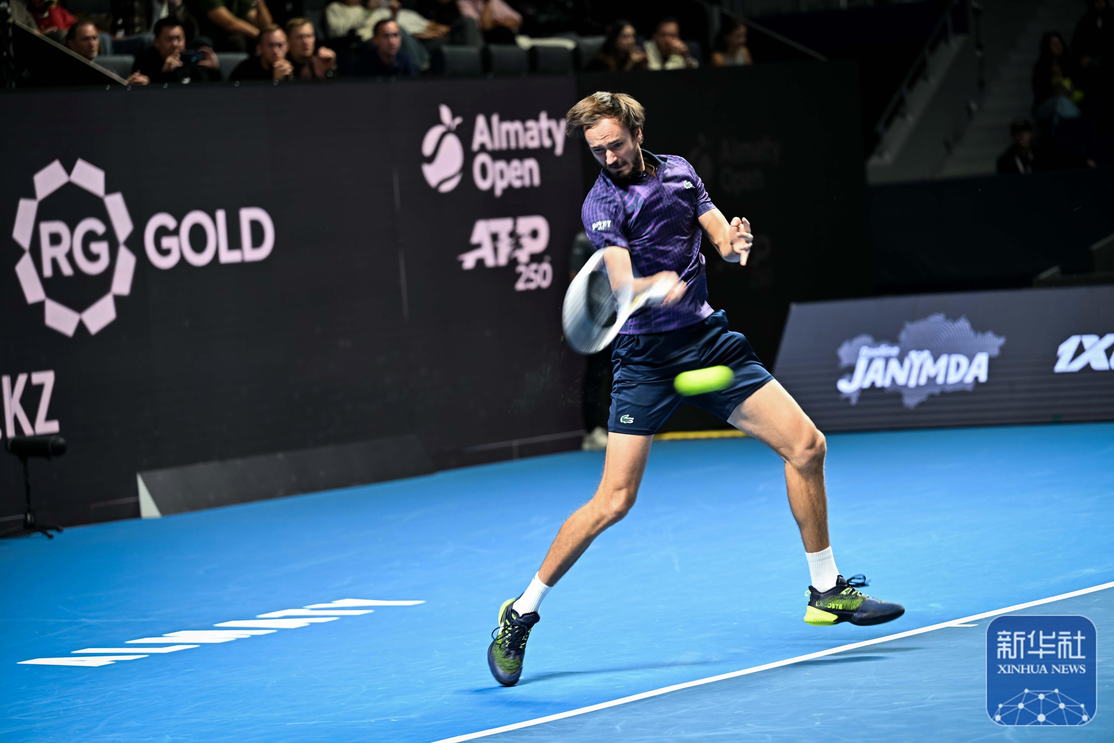 ATP总决赛鏖战蒙特卡洛大师赛,梅德韦杰夫点燃赛场 ATP总决赛鏖战蒙特卡洛大师赛,梅德韦杰夫点燃赛场