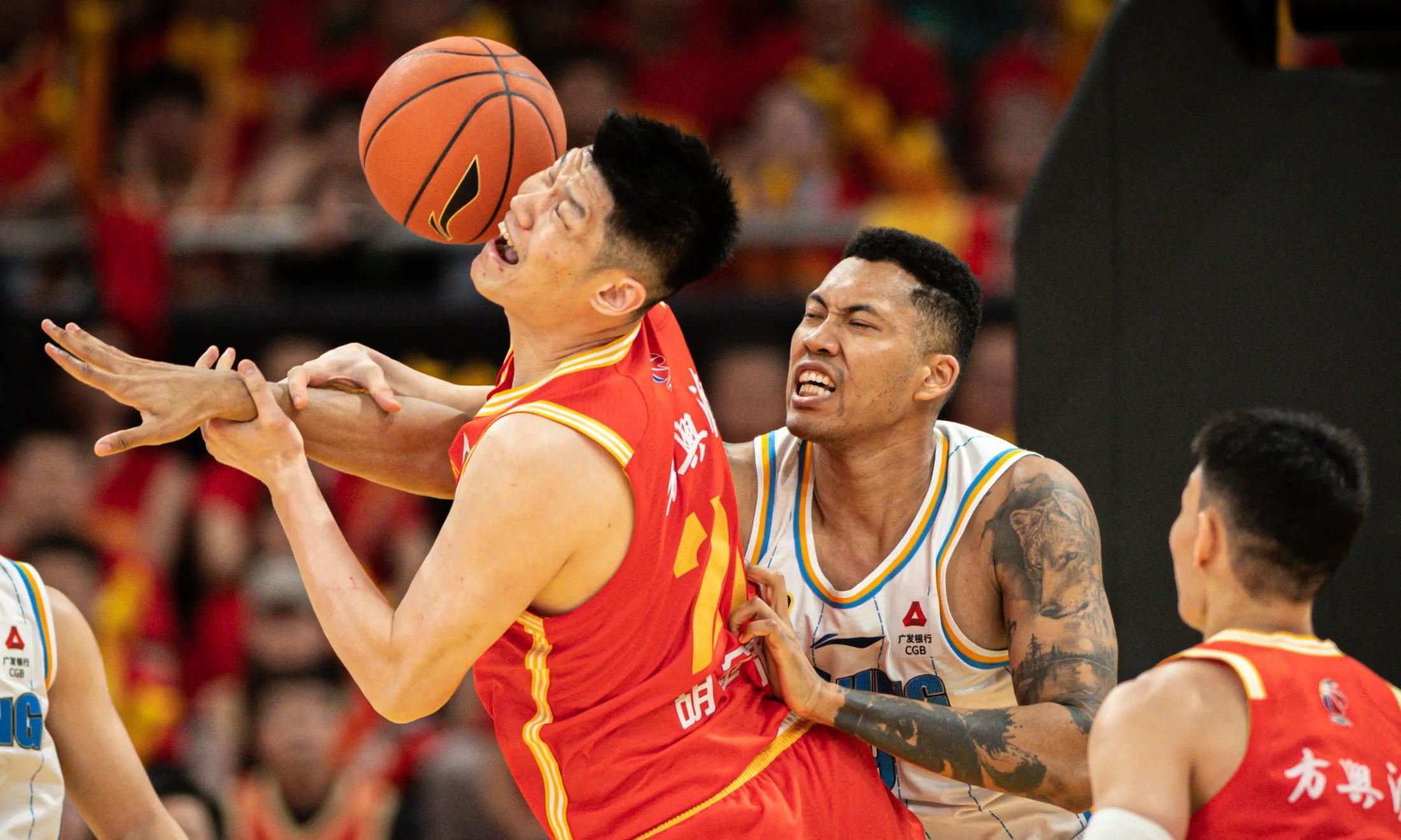 鹈鹕绝杀广东队,胡金秋惊艳四座 鹈鹕绝杀广东队,胡金秋惊艳四座