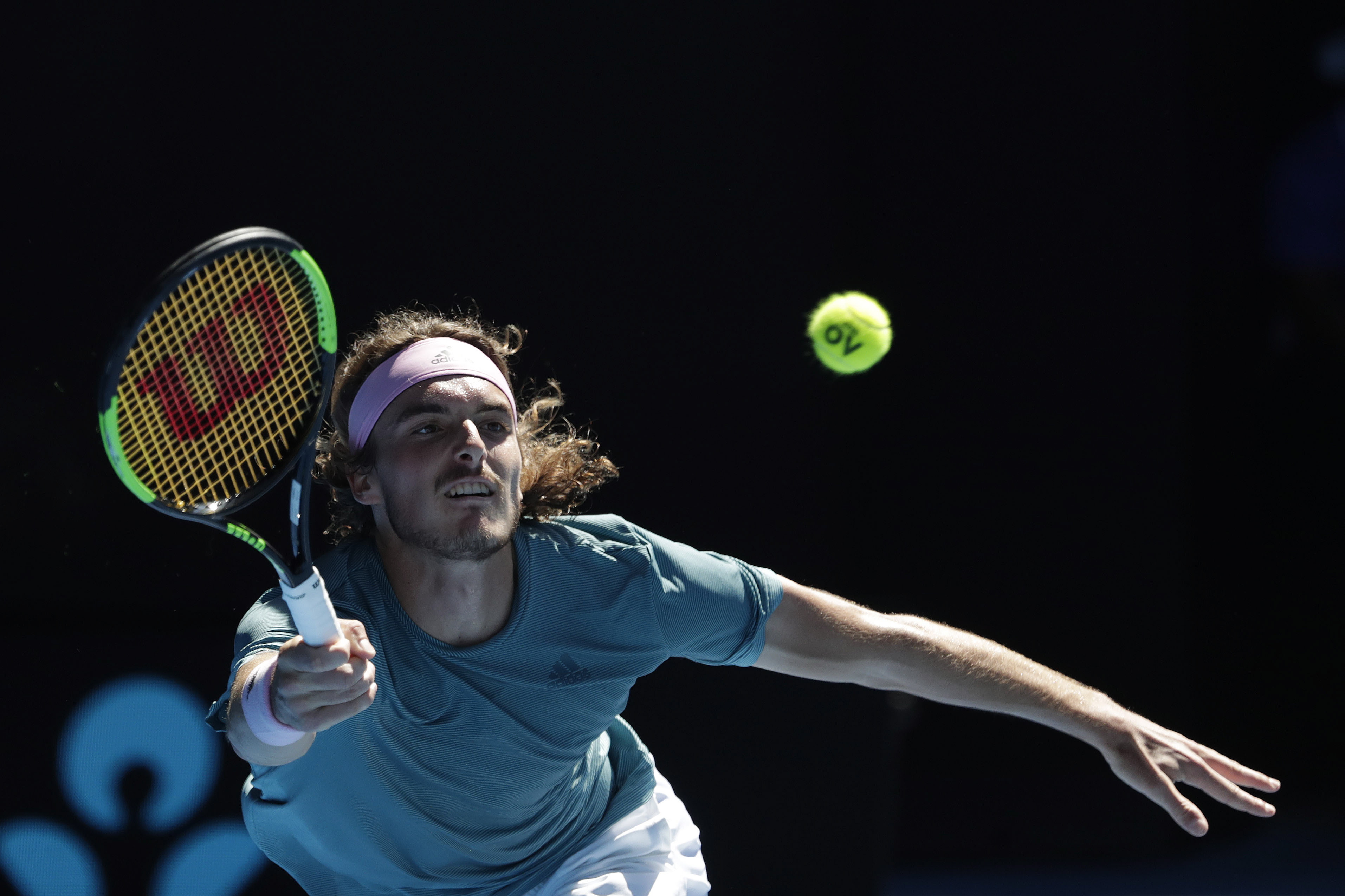 澳网完胜ATP总决赛,西西帕斯带队取胜 澳网完胜ATP总决赛,西西帕斯带队取胜