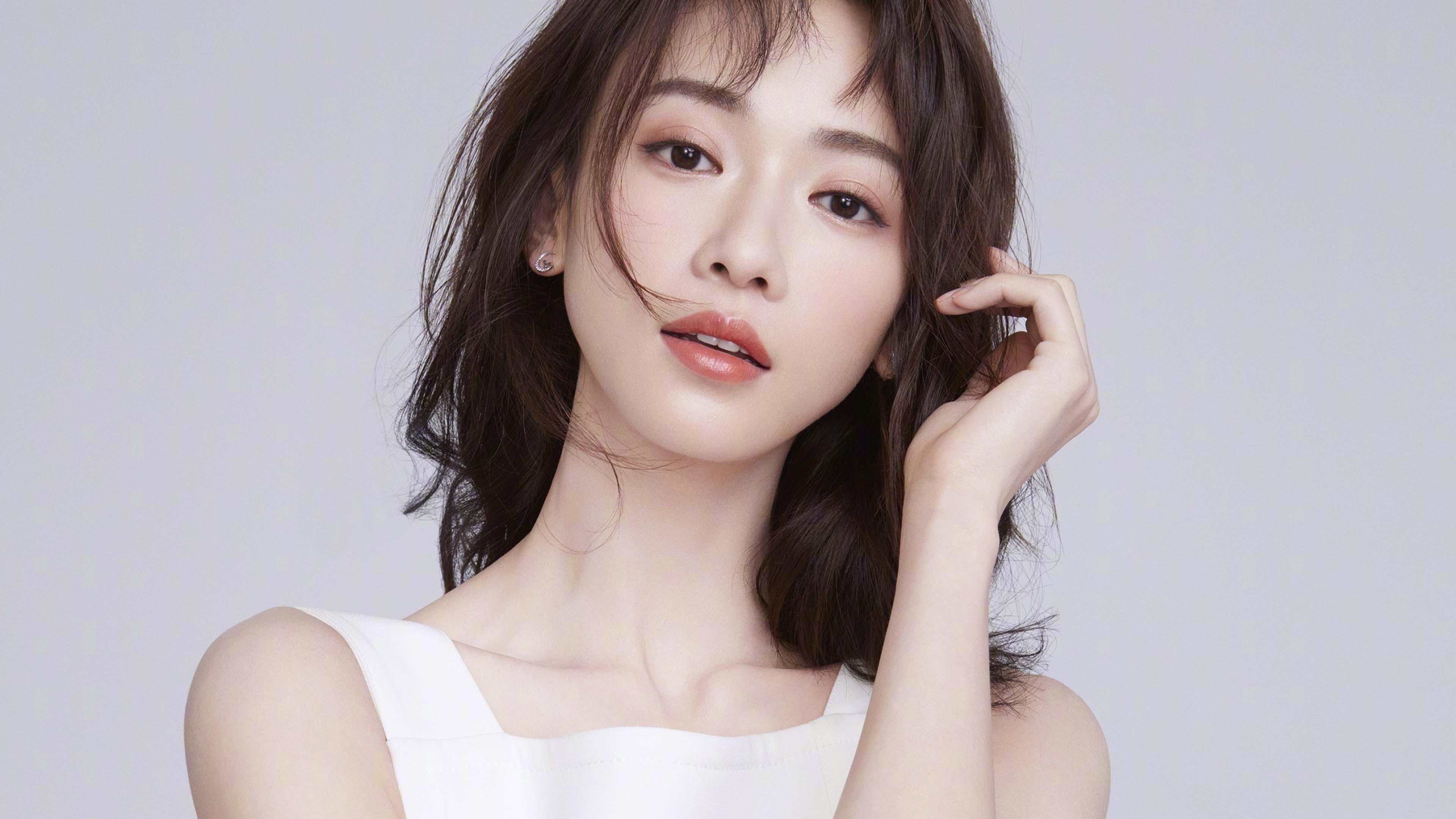 哈登关键时刻站出来，广东队险胜76人—跨联盟友谊赛精彩回顾