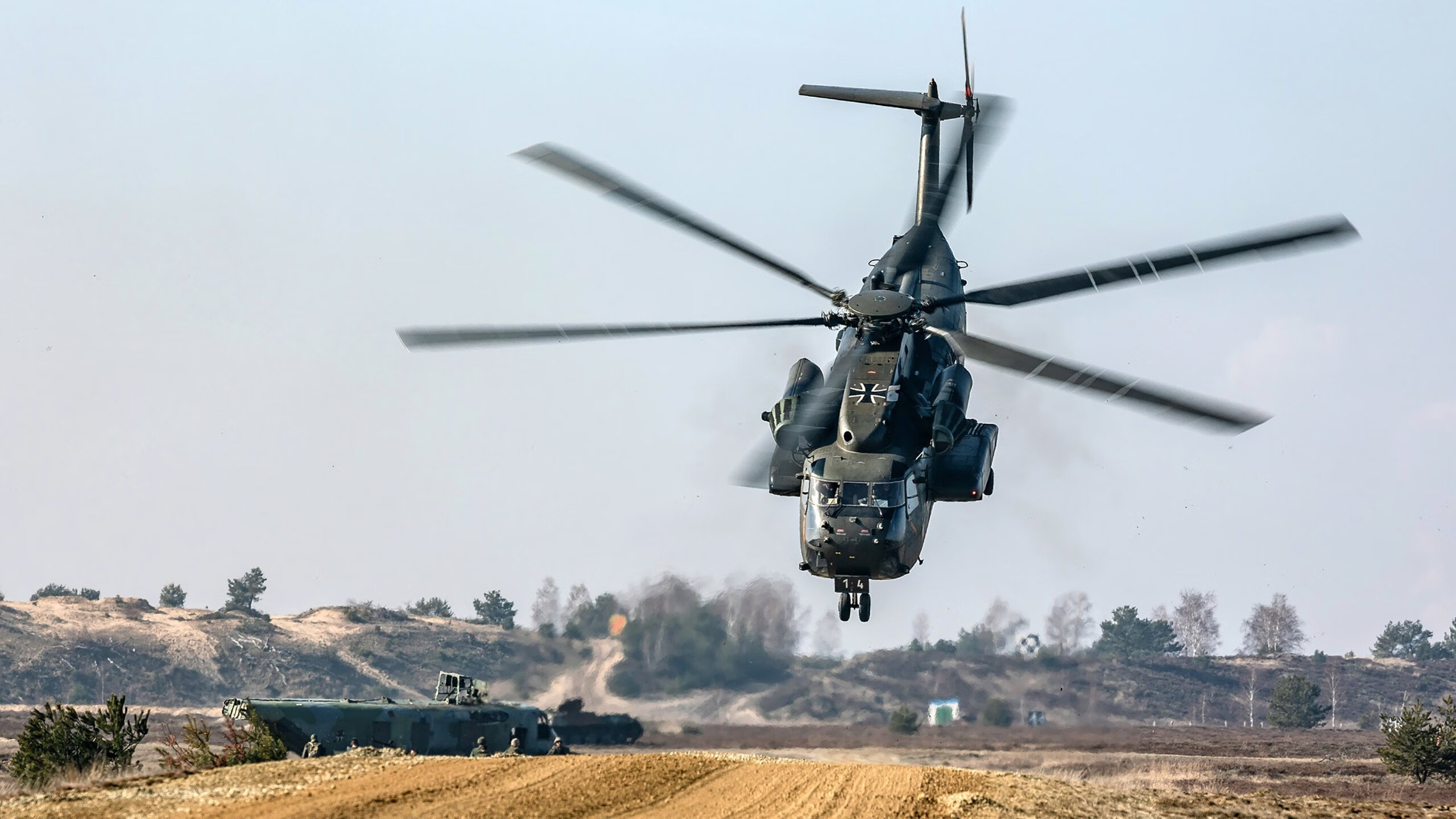 当南十字星遇见郁金香，荷兰在欧冠淘汰赛焦点战中击败南非的战术解析
