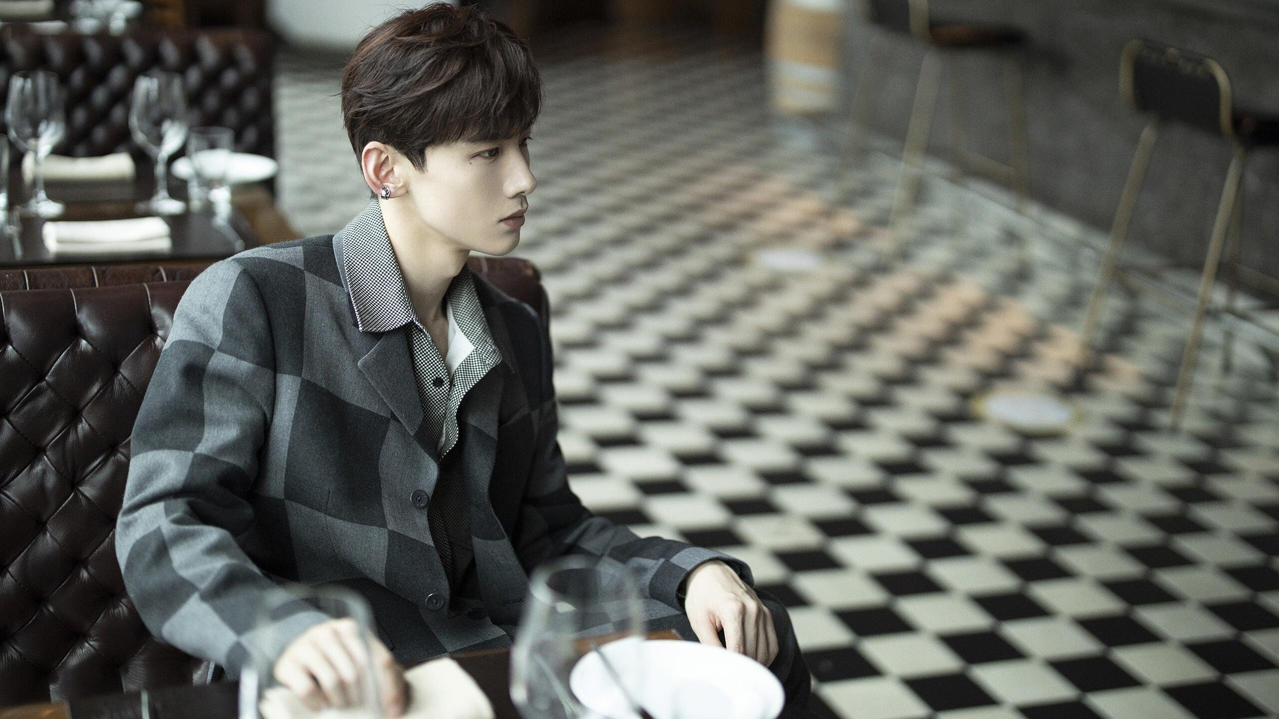 一个人的双城记，巴黎对阵中国，特奥成为连接东西方的足球焦点